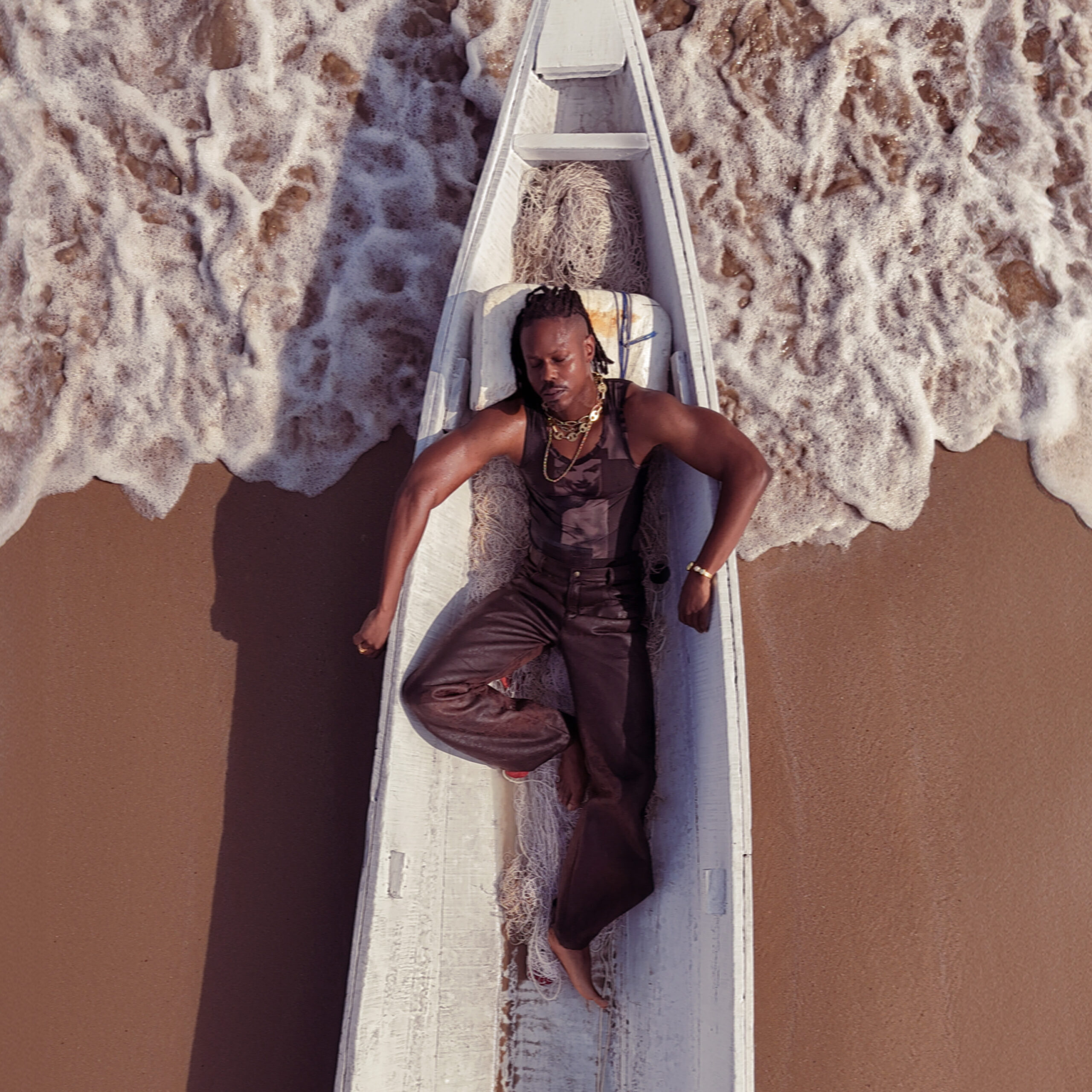 Ladipoe Releases New Single “I No Be God”